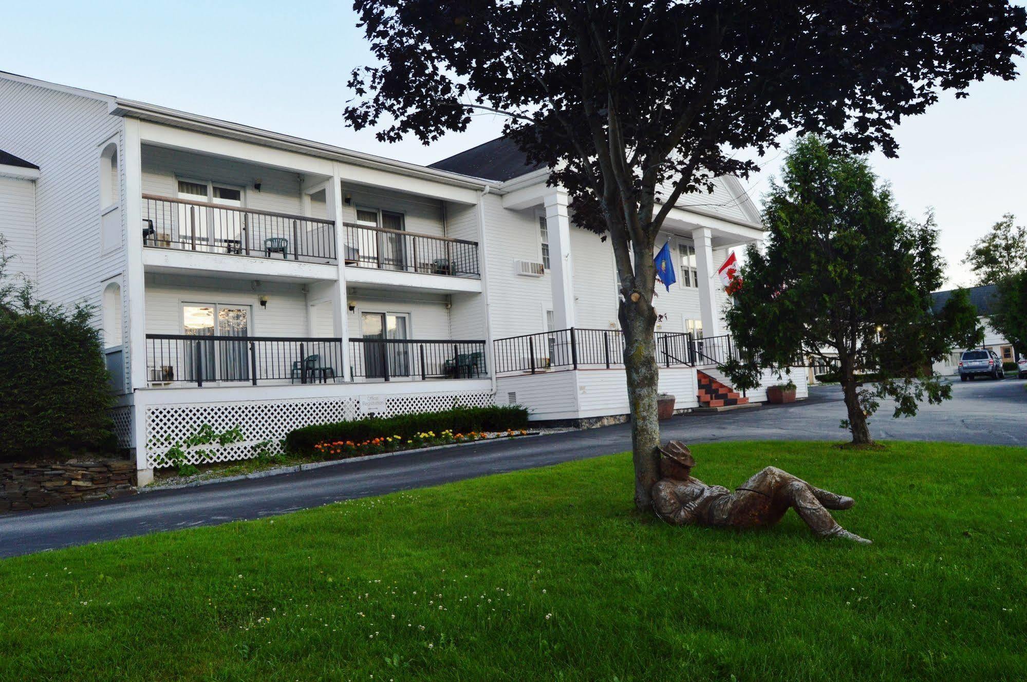New World Inn Barre Dış mekan fotoğraf