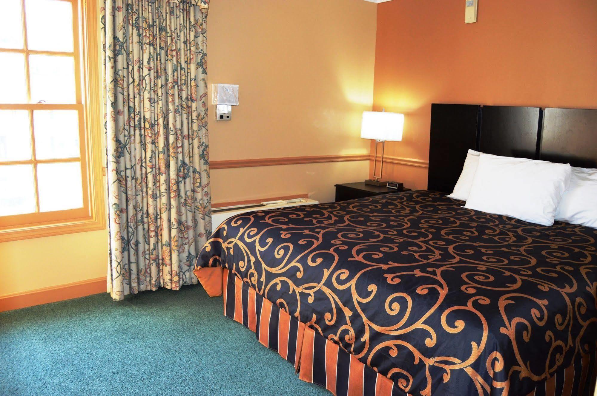 New World Inn Barre Dış mekan fotoğraf